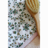 barnabe-aime-le-caf-bath-towel-lison-79-x-79-cm-baby-nursery-clothing-wear-fashion-barn-cabain-lison-04