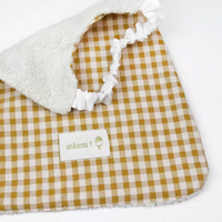 barnabe-aime-le-café-elastic-towel-bib-moutarde-24x31cm-barn-serviet-moutarde