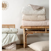 kadolis-faro-quilted-blanket-100x140cm-peach-stripes-kado-couv100140pea