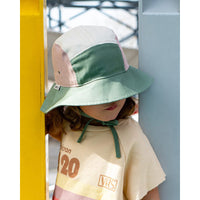 ki-et-la-camper-hat-anti-uv-green-natural-pink-kiet-kb1gnp-43-46cm