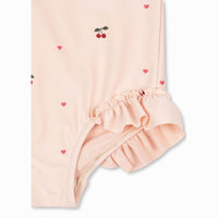 konges-slojd-merle-ls-swimsuit-grs-cherry-coeur-rose-clothing-wear-fashion-kong-s26ks105473-chcr-6m-05
