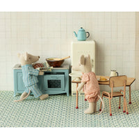 maileg-kitchen-mouse-blue-play-toy-mail-11610001