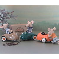 maileg-mouse-car-dark-green-mail-11310800