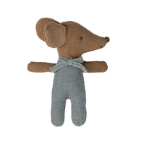 maileg-sleepy-wakey-baby-mouse-in-matchbox-blue-mail-17400100