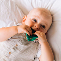 oli-&-carol-chlorophyll-leaf-baby-teether-olic-chlorophyll-leaf