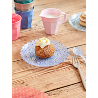 rice-dk-acrylic-cake-plate-with-blue-hearts-fabric-rice-accpl-heab