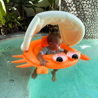 sunnylife-baby-float-sonny-the-sea-creature-neon-orange-play-toy-sunl-s5lbabso-08