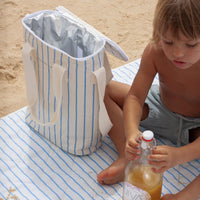 sunnylife-drinks-cooler-bag-le-weekend-mid-blue-cream-sunl-s41cdbcr
