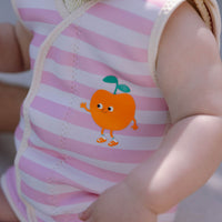sunnylife-natural-rubber-baby-wetsuit-poppy-the-peach-cream-baby-nursery-clothing-wear-fashion-sunl-s61nrwpc-10