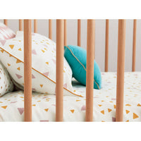 nobodinoz-cushion-neptune-pink-honey-sparks-03
