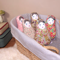 barnabe-aime-le-cafe-matryoshka-musical-doll-baby-toy-play-music-barn-mamu-01
