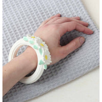 a-little-lovely-company-teething-ring-daisy-chain- (5)