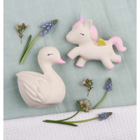 a-little-lovely-company-teething-toy-swan- (7)