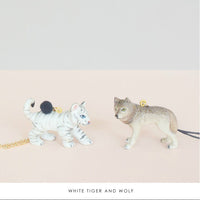 a-mini-penny-white-tiger-necklace- (4)