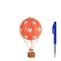 authentic-models-floating-the-skies-red-hearts-hot-air-balloon-hanging-decor-13cm-aumd-ap160rh- (5)