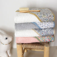 barnabe-aime-le-café-bath-towel-carlotta-barn-cabain-carlotta- (4)