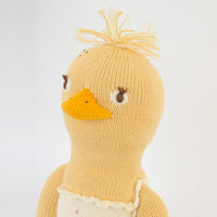 blabla-kids-lucille-the-duck-rattle- (4)