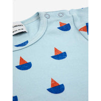 bobo-choses-sail-boat-all-over-playsuit-bobo-s23123ab049-6m-