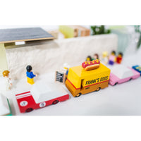 candylab-candyvan-hot-dog-van- (7)