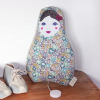 barnabe-aime-le-cafe-matryoshka-musical-doll-baby-toy-play-music-barn-mamu-04