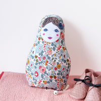 barnabe-aime-le-cafe-matryoshka-musical-doll-baby-toy-play-music-barn-mamu-08