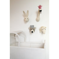 fiona-walker-england-swan-head-with-crown-mini- (6)