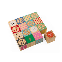 janod-kubix-16-carved-alphabet-blocks- (4)