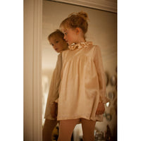 louis-louise-dress-jacqueline-champagne-loui-w221024-champagne-4y- (5)