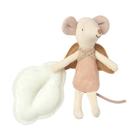 maileg-angel-stories-big-sister-mouse-in-book- (3)