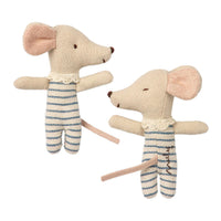 maileg-baby-mouse-sleepy-wakey-in-box-boy- (2)