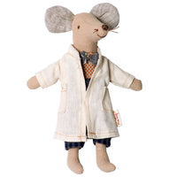 maileg-micro-nurse-and-doctor-suitcase-03