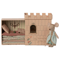 maileg-princess-and-the-pea-big-sister-mouse-mail-16173501- (1)
