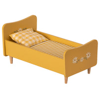 maileg-wooden-bed-mini-yellow- (1)
