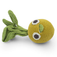 myum-alain-the-golden-turnip-rattle- (5)