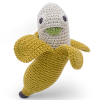 myum-barbara-banana-rattle- (1)
