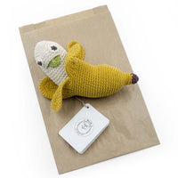 myum-barbara-banana-rattle- (5)