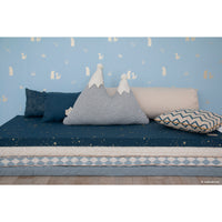 nobodinoz-hardy-long-cushion-gold-stella-night-blue- (5)
