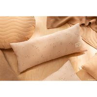 nobodinoz-hardy-long-cushion-gold-stella-willow-dune-nobo-4919892- (2)