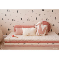 nobodinoz-hardy-long-cushion-honey-comb-natural- (4)