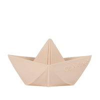 oli-&-carol-origami-boat-nude- (2)