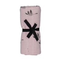 rose-in-april-swaddle-goose-bianca-print-lilac-ria-art000000746- (1)
