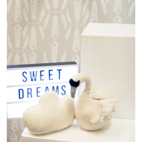 Fiona Walker England Swan with Wings Wall Head