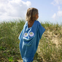 sunnylife-beach-hooded-towel-shark-tribe-deep-blue-sunl-s3vbhtst- (4)