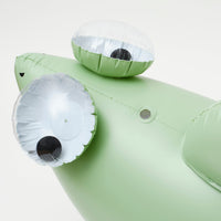 sunnylife-inflatable-giant-sprinkler-shark-tribe-khaki-sunl-s3pspgst- (4)