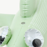 sunnylife-inflatable-sprinkler-shark-tribe-khaki-sunl-s3psprst- (4)