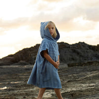 sunnylife-terry-beach-hooded-towel-surf-blue-6-9-sunl-s2vhombl- (7)