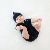 zestt-cozy-top-knot-hat-navy- (3)