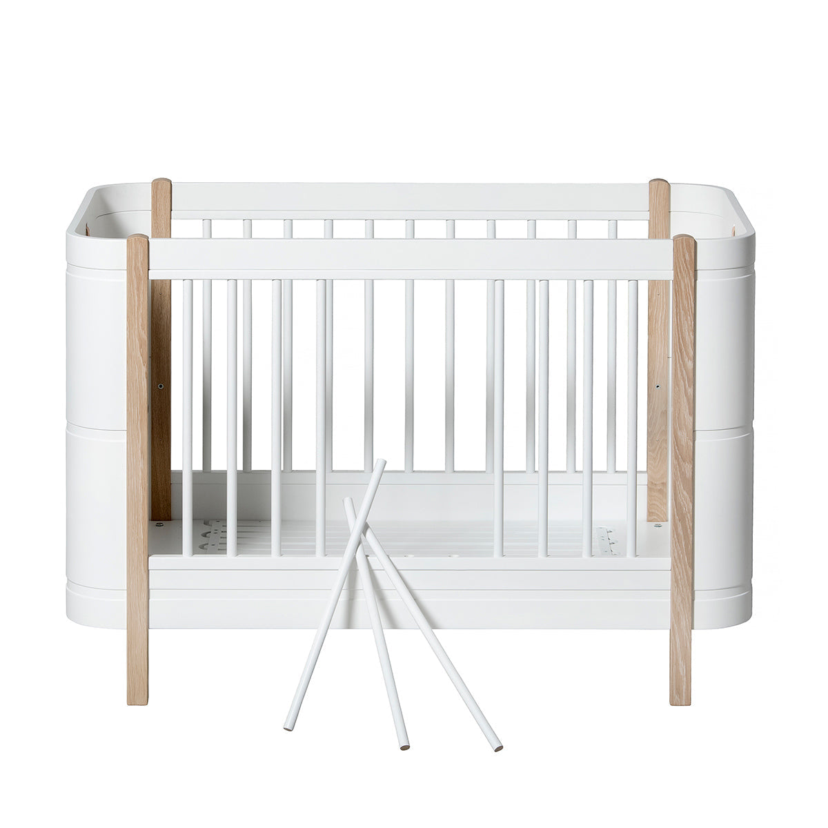 Oliver Furniture Wood Mini+ Cot Bed (Without Junior Conversion Kit) - White/Oak (Pre-Order; Est. Delivery in 6-10 Weeks)