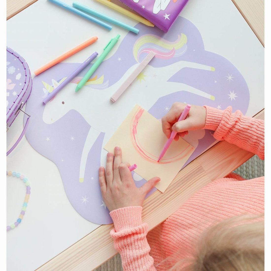 a-little-lovely-company-placemat-jumping-unicon-kitchen-allc-pmjupu14-04