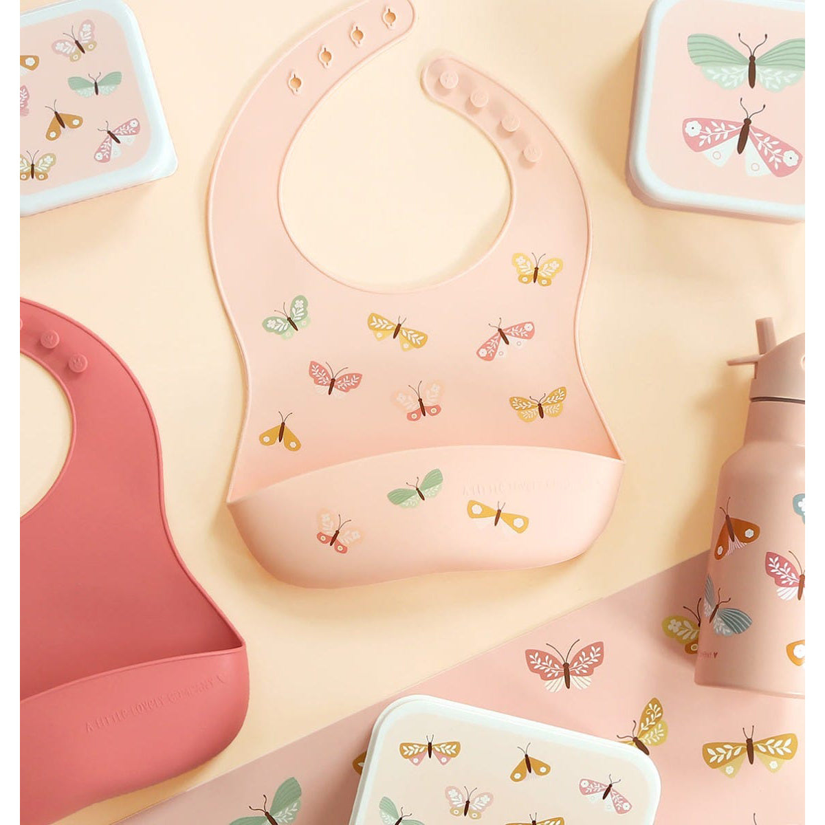 a-little-lovely-company-silicone-bibs-set-of-2-butterflies-allc-sbbupi05